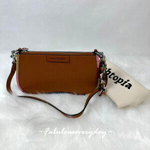 Coach Small Wavy Shoulder Bag In Coachtopia Leather With Colorful Binding CX123